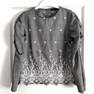 ZARA Dainty Floral Embroidered Gray checked puffy long sleeve blouse. Size XS